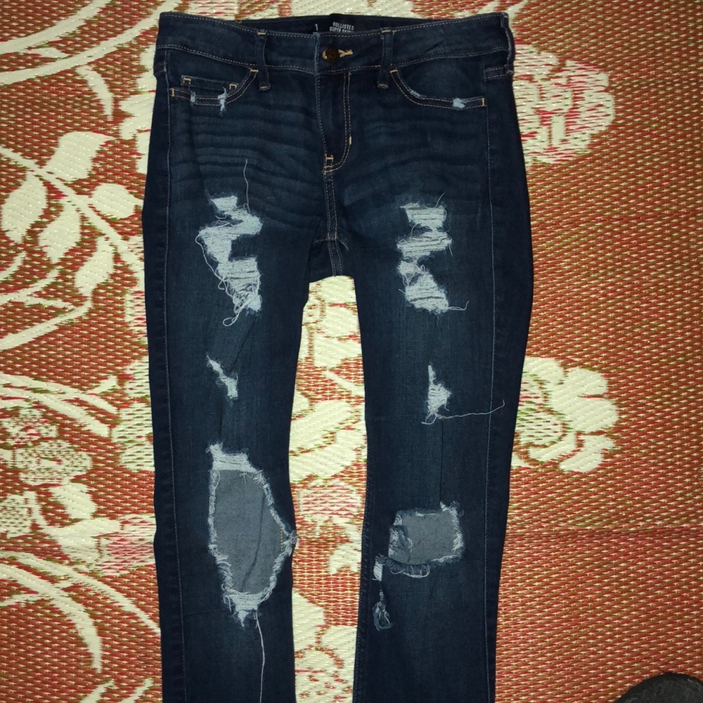 Hollister jeans, willing to negotiate!!